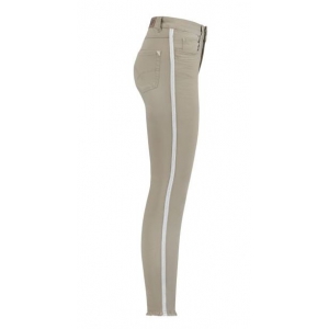 201-SANDY TAUPE