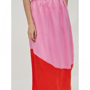  FUCHSIA PINK