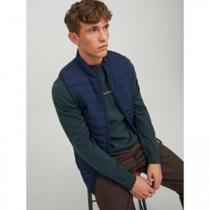 NAVY BLAZER