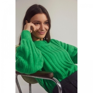  BRIGHT GREEN