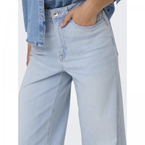 LIGHT BLUE BLEA