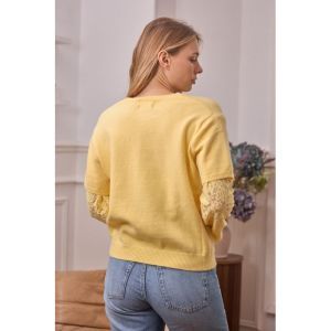 JAUNE