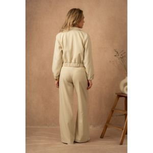  LIGHT BEIGE