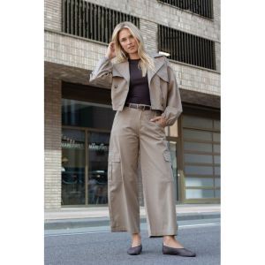 DESERT BEIGE